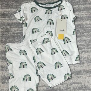 Kyte baby NWT hunter rainbow short sleeve and shorts pajamas set Size 7T